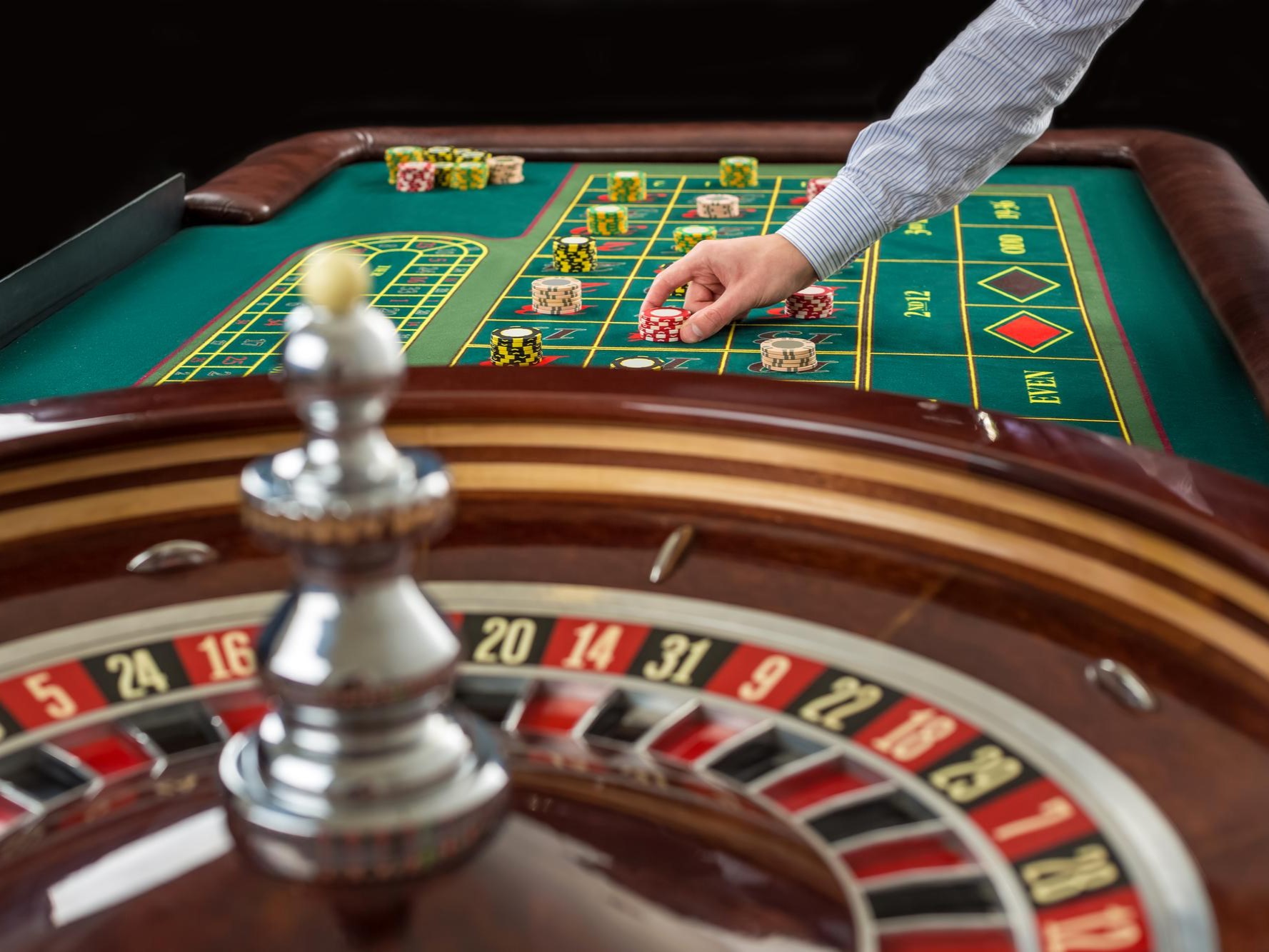 Roulette Rules: How Local Laws Affect Payout Tables and House Edge